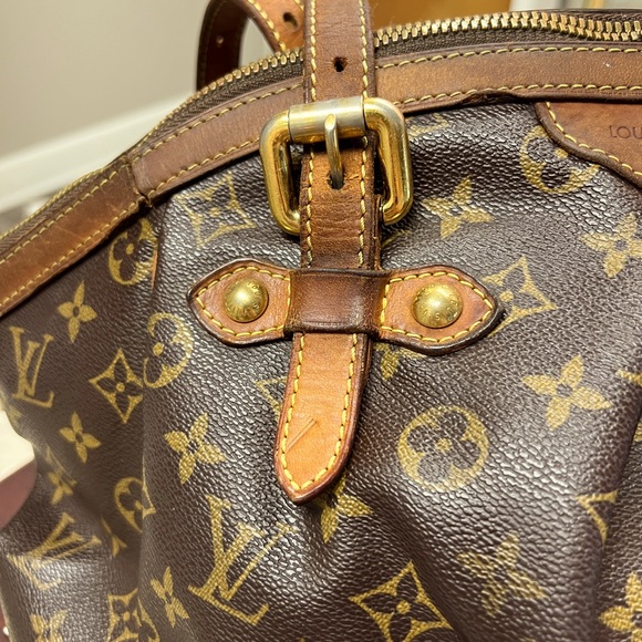 Authentic Louis Vuitton Monogram Tivoli GM - Picture 3 of 12